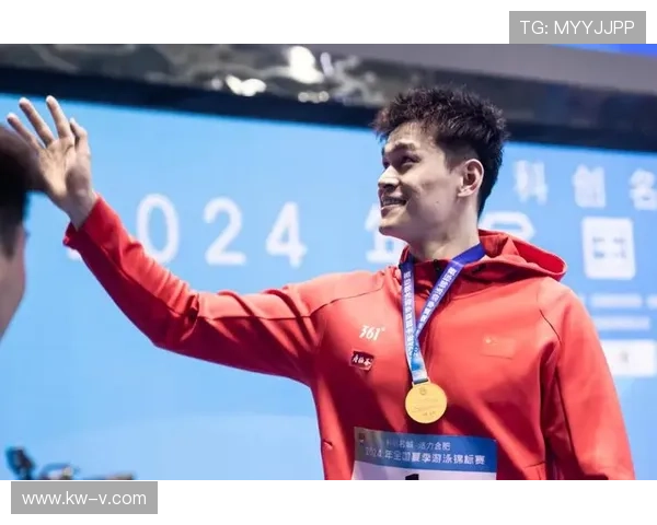 新晋球星闪耀赛场带领球队逆转夺冠创造奇迹引爆全国热议风云时刻 新晋球星闪耀赛场带领球队逆转夺冠创造奇迹引爆全国热议风云时刻