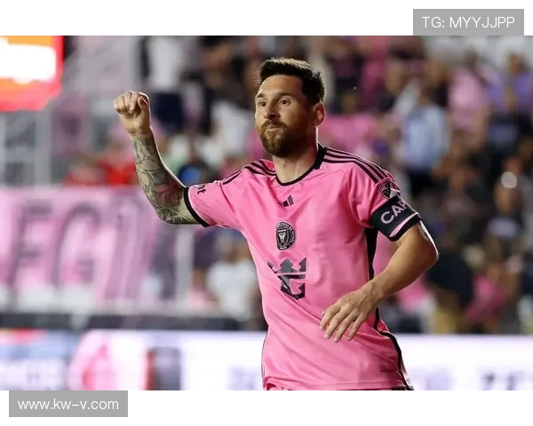 梅西加盟迈阿密国际后首度亮相 助球队迎来关键胜利